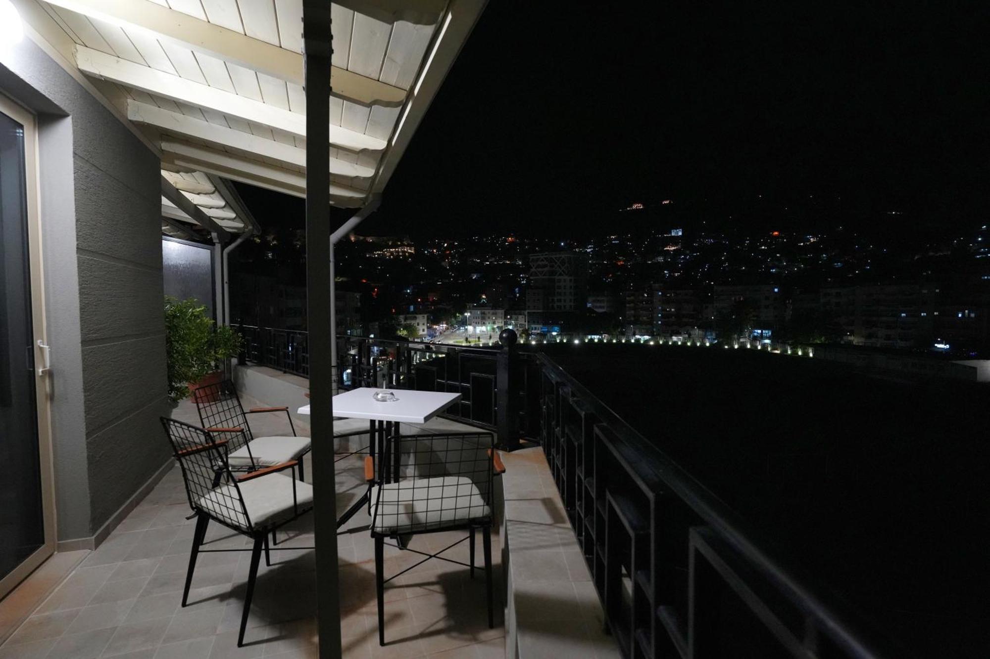 Rs Skendo Apartments Gjirokastër Eksteriør bilde