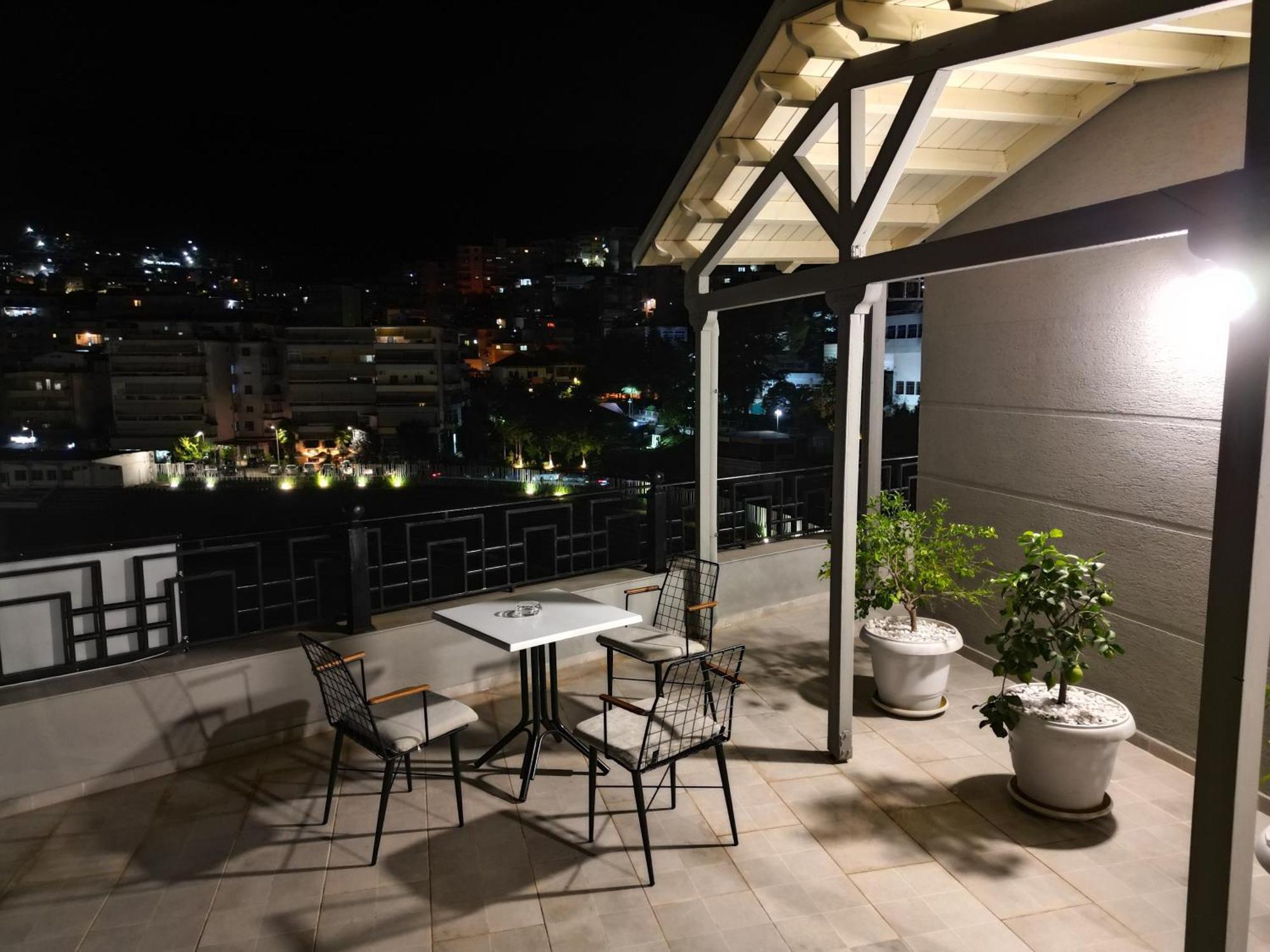 Rs Skendo Apartments Gjirokastër Eksteriør bilde